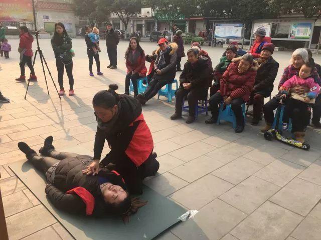 【鹃城社工-喜安站点】喜安社区志愿者队伍急救知识培训活动 【鹃城社工-喜安站点】喜安社区志愿者队伍急救知识培训活动